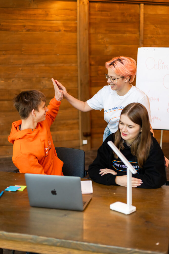Teach for Ukraine - image id: 11016
